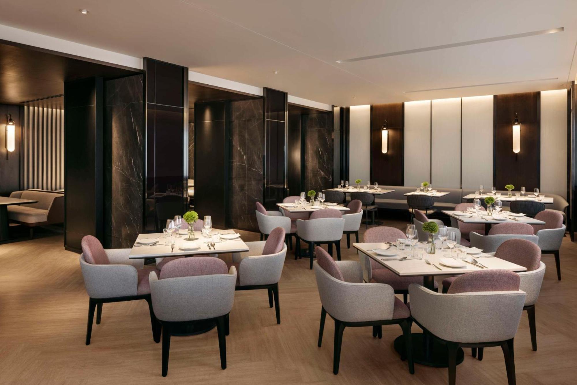 Hilton Singapore Orchard Eksteriør bilde The interior of the restaurant